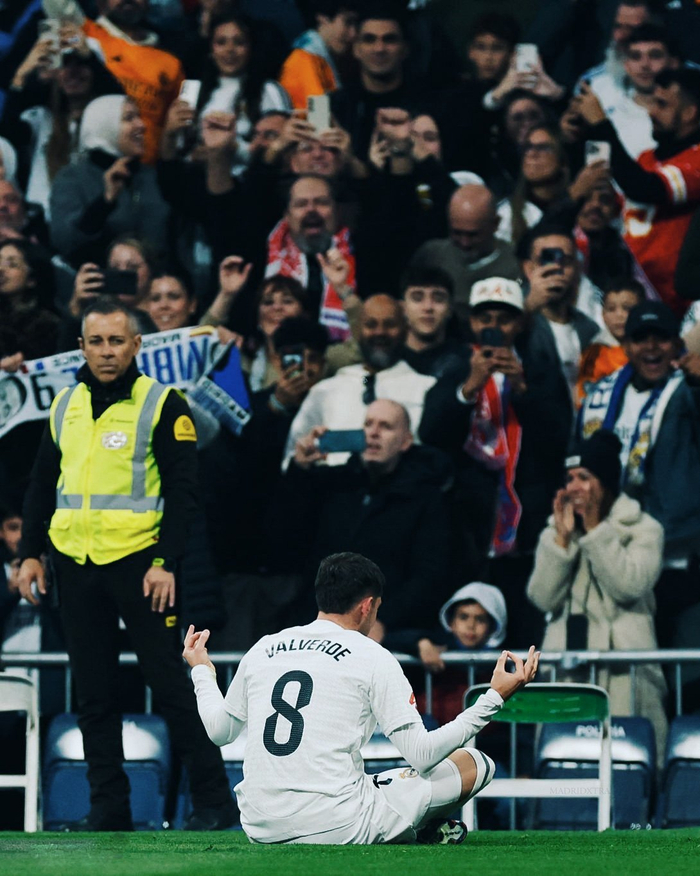 达万庆祝足协杯夺冠：我无比开心能实现这个将永存于心的梦想（足协杯夺冠后，达万：圆了一个将永铭于心的梦想，我欣喜万分）