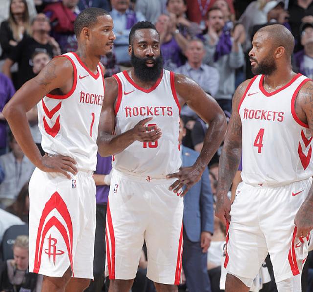 国安vs河南半场数据：控球率56%-44%，河南半场0射正（半场数据：国安控球56%-44%占上风，河南0次射正）