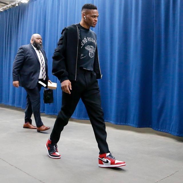 本泽马：不想只当个普通球员，我想在足球中真正留下一些东西（本泽马：不满足于平凡，渴望在足坛刻下自己的印记）