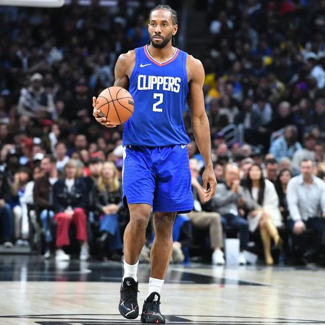 霍姆格伦单场20+命中率联盟第三，雷霆轻取太阳晋级杯赛四强（霍姆格伦砍下20+效率列联盟第三，雷霆轻取太阳挺进杯赛四强）