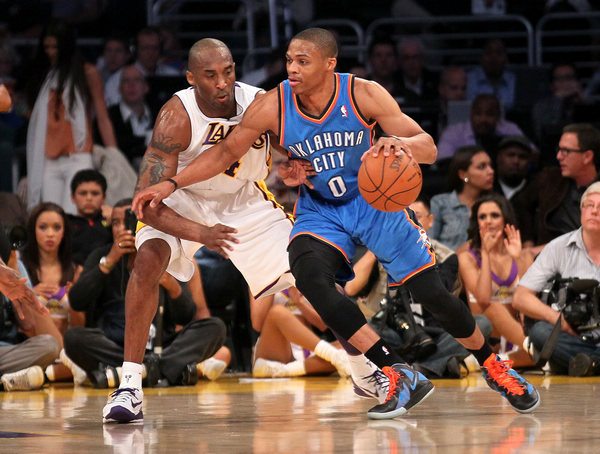 詹姆斯策略分析：远离罚球线的重要性（詹姆斯战术解读：疏离罚球线的关键意义）