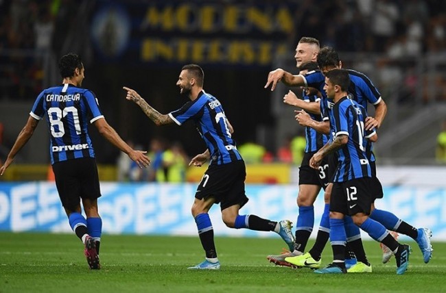 前锋终于找到射门感觉（前锋重拾进球感觉）