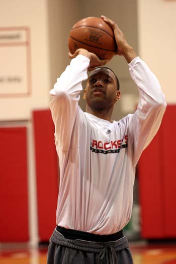 热议成都平神户：虽有遗憾但值得尊重，给中超挣脸没得黑（成都战平神户引热议：有憾但可敬，为中超长脸）