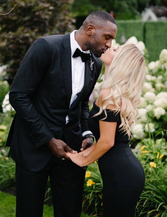 RNM退钱！印度球迷：梅西就亮相了10分钟，人都没看清，退钱！（印度球迷不满：梅西仅亮相10分钟，根本没看清，要求退款）