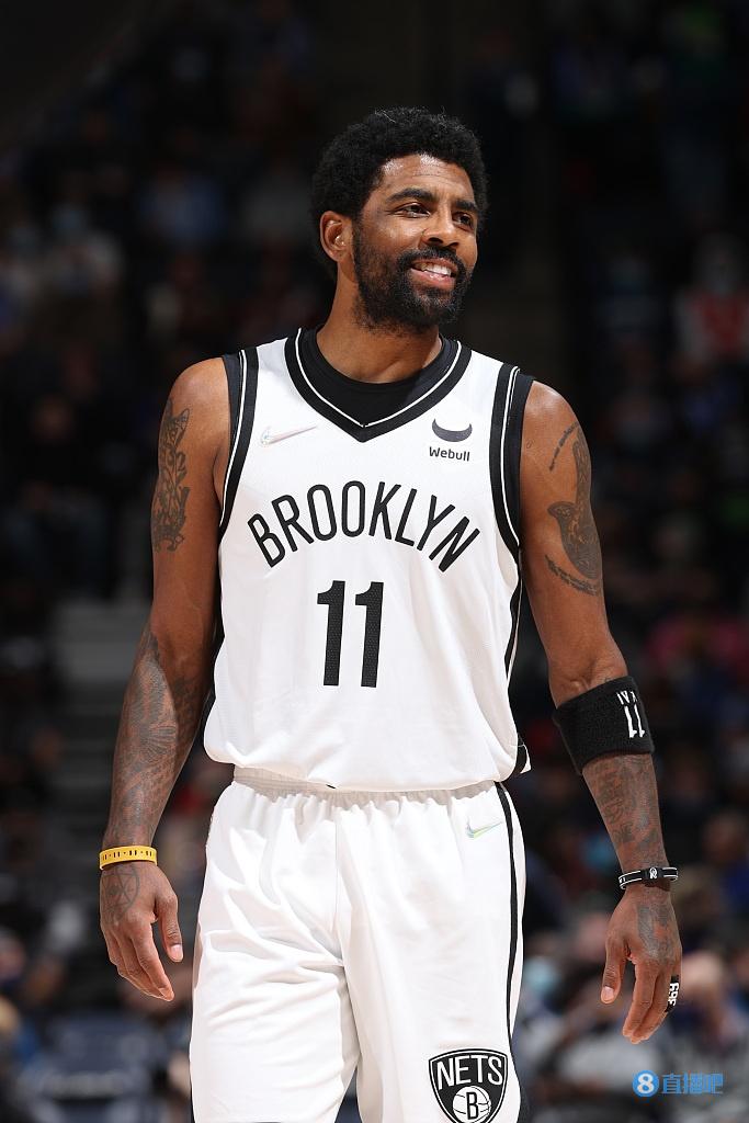 喀麦隆非洲杯大名单：姆伯莫领衔，巴索戈在列，奥纳纳无缘（喀麦隆非洲杯名单出炉：姆伯莫压阵，巴索戈入选，奥纳纳落选）