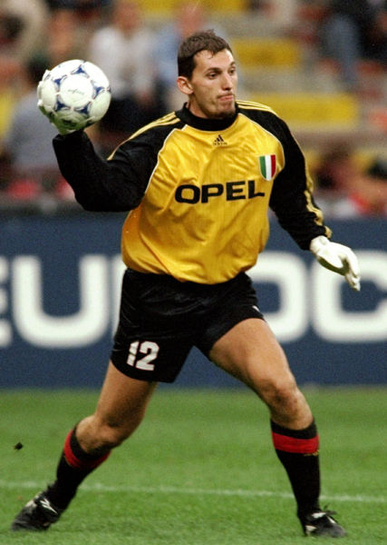 三年后又三年！勇士非卖品，应该卖了！（三年又三年，勇士的非卖品该拿去交易了）