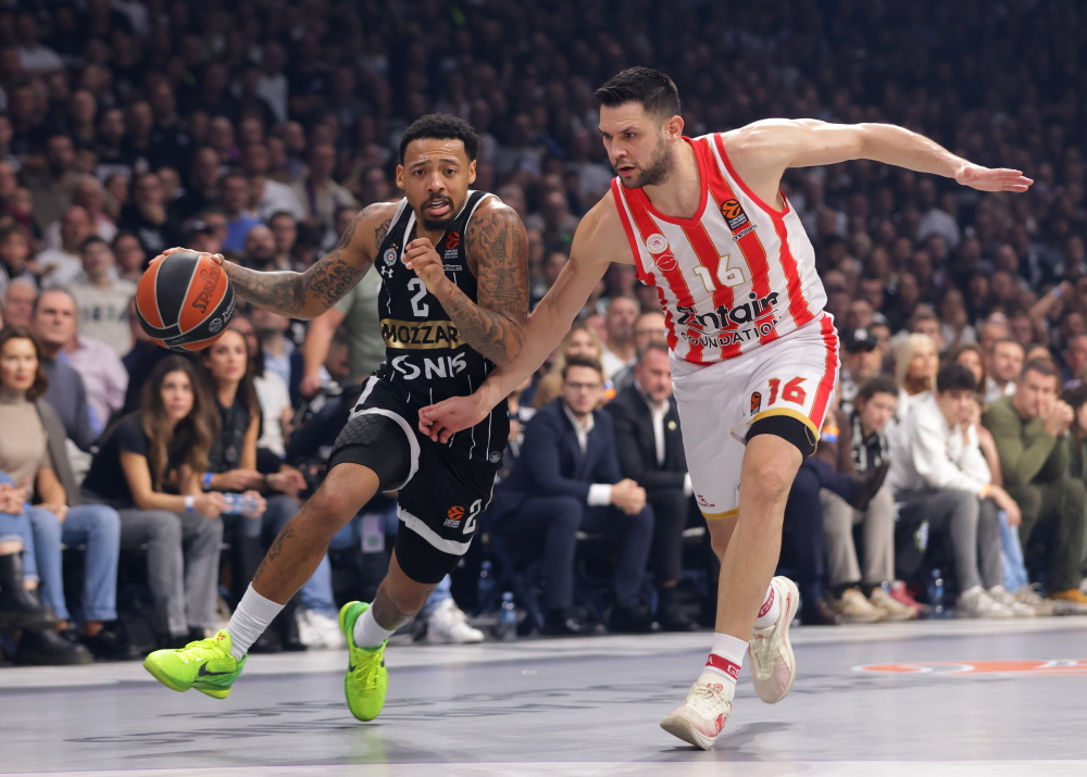 贝克汉姆：梅西总能创造机会；作为老板看比赛真的很煎熬（贝克汉姆称梅西屡造机会：当老板看球实在煎熬）