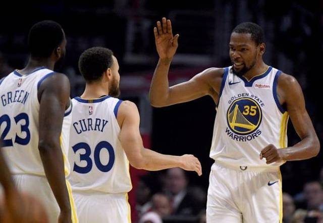 今日头条精选卡片布局